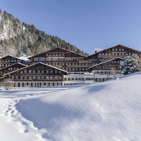 Huus Gstaad Hotel Saanen Exterior foto